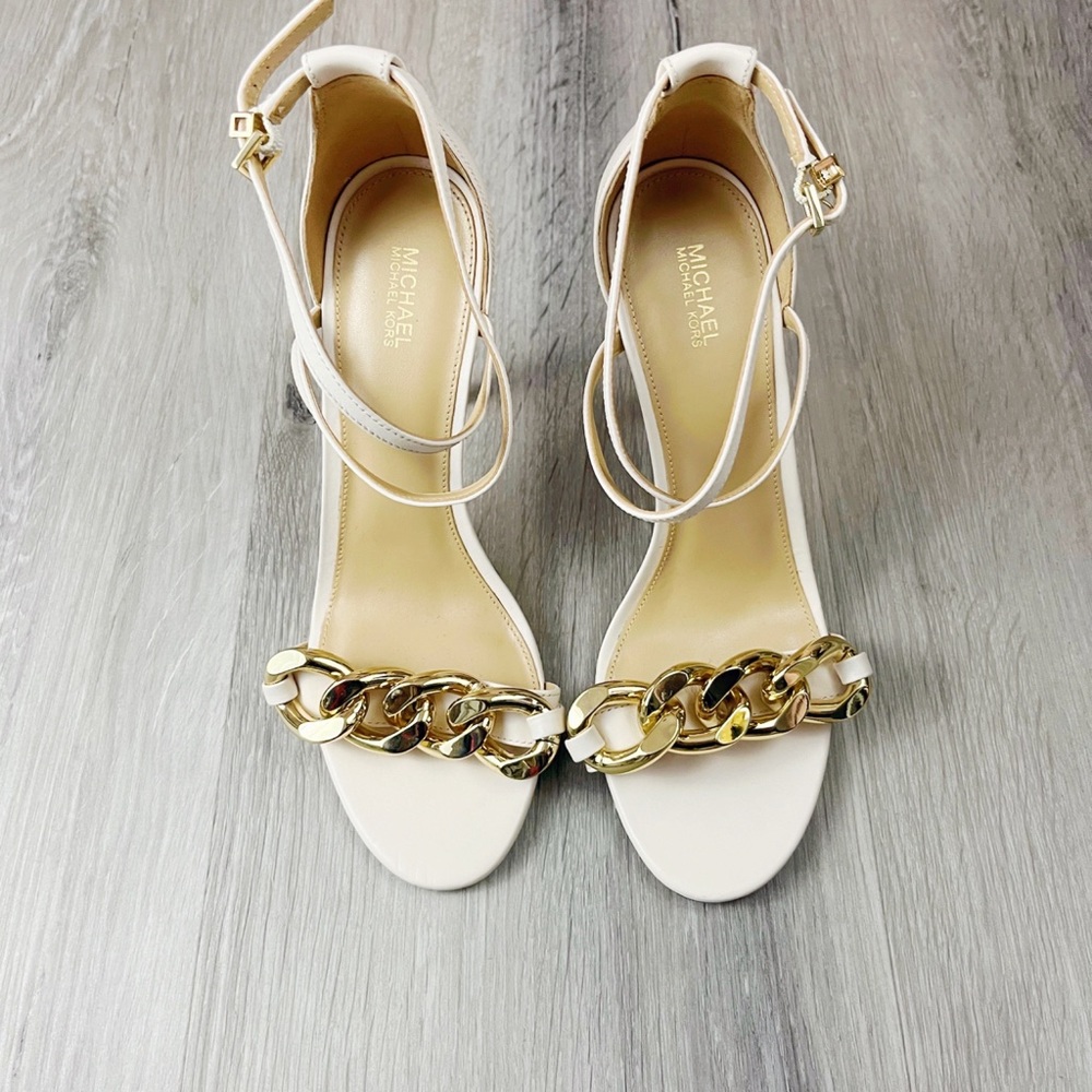 Michael Kors chain light cream Scarlet Sandal Lightly used.   *** see pics*